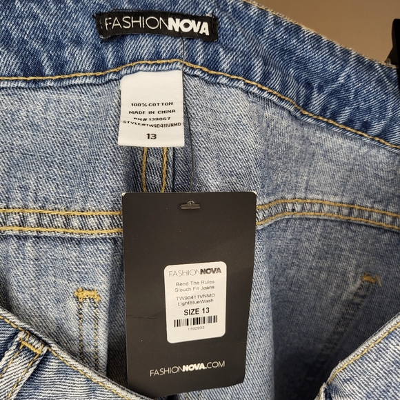 NWT Fashion Nova Bend The Rules Slouch Fit Distressed Jeans size 13 - Picture 4 of 6